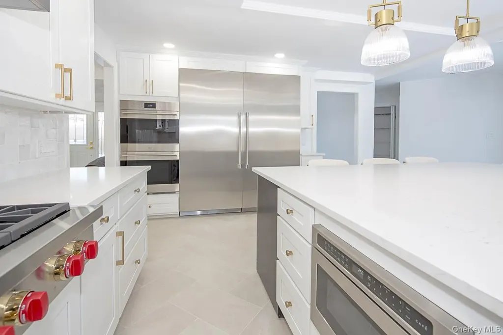 22 Peppermill Lane Dix Hills NY 11746