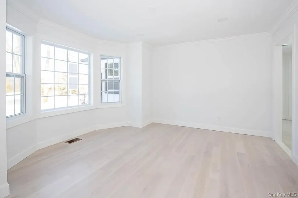 22 Peppermill Lane Dix Hills NY 11746