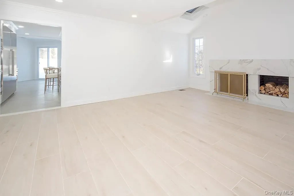22 Peppermill Lane Dix Hills NY 11746