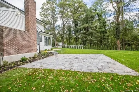 22 Peppermill Lane Dix Hills NY 11746