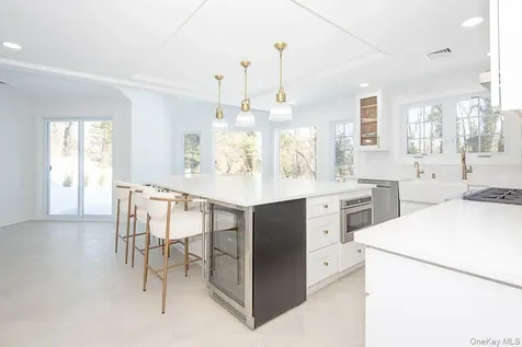22 Peppermill Lane Dix Hills NY 11746