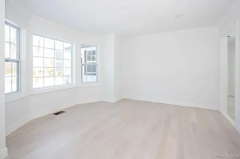22 Peppermill Lane Dix Hills NY 11746