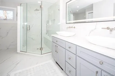 22 Peppermill Lane Dix Hills NY 11746