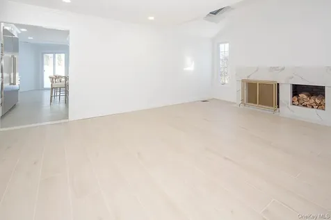22 Peppermill Lane Dix Hills NY 11746