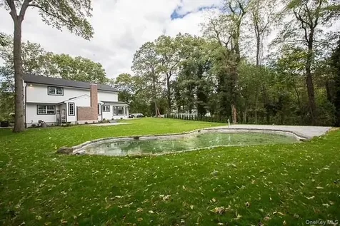 22 Peppermill Lane Dix Hills NY 11746