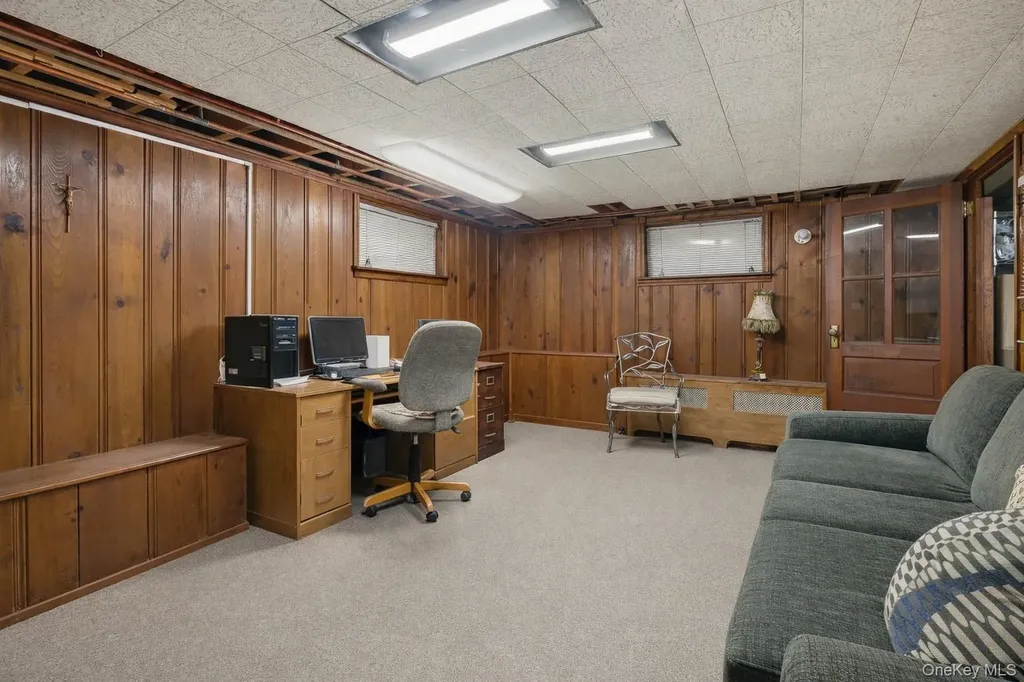 6 Beverly Parkway Freeport NY 11520
