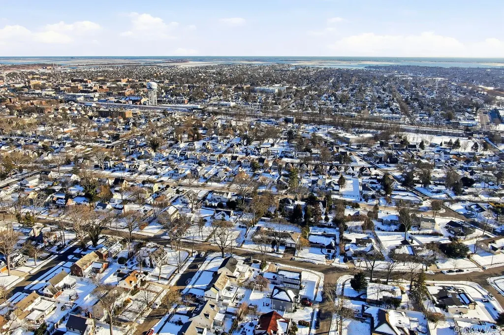 6 Beverly Parkway Freeport NY 11520