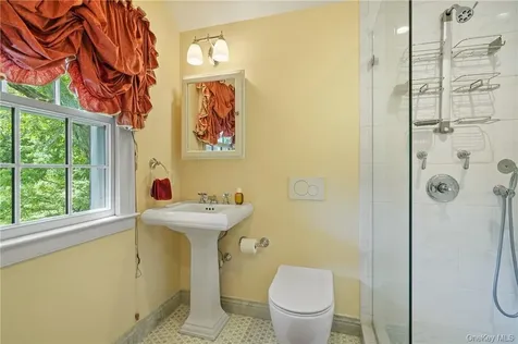 99 Cantitoe Street Katonah NY 10536