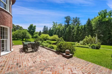 99 Cantitoe Street Katonah NY 10536