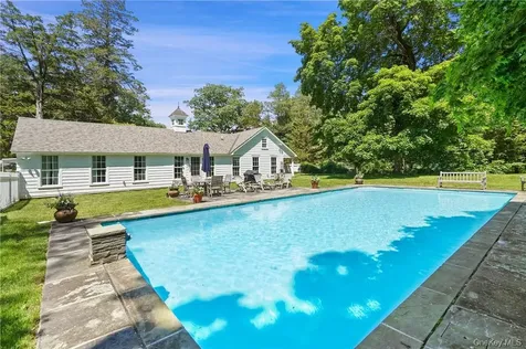 99 Cantitoe Street Katonah NY 10536