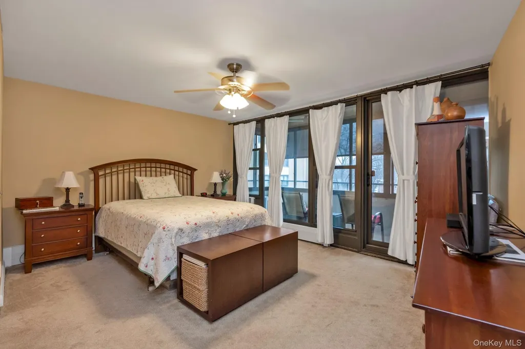 162 20 9 Avenue Beechhurst NY 11357