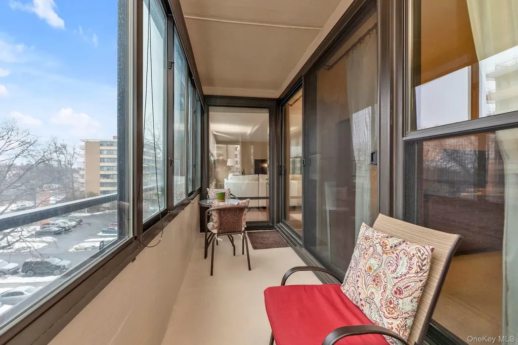 162 20 9 Avenue Beechhurst NY 11357