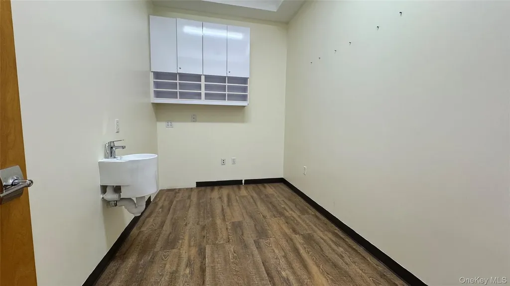131-07 40th Road Flushing NY 11354