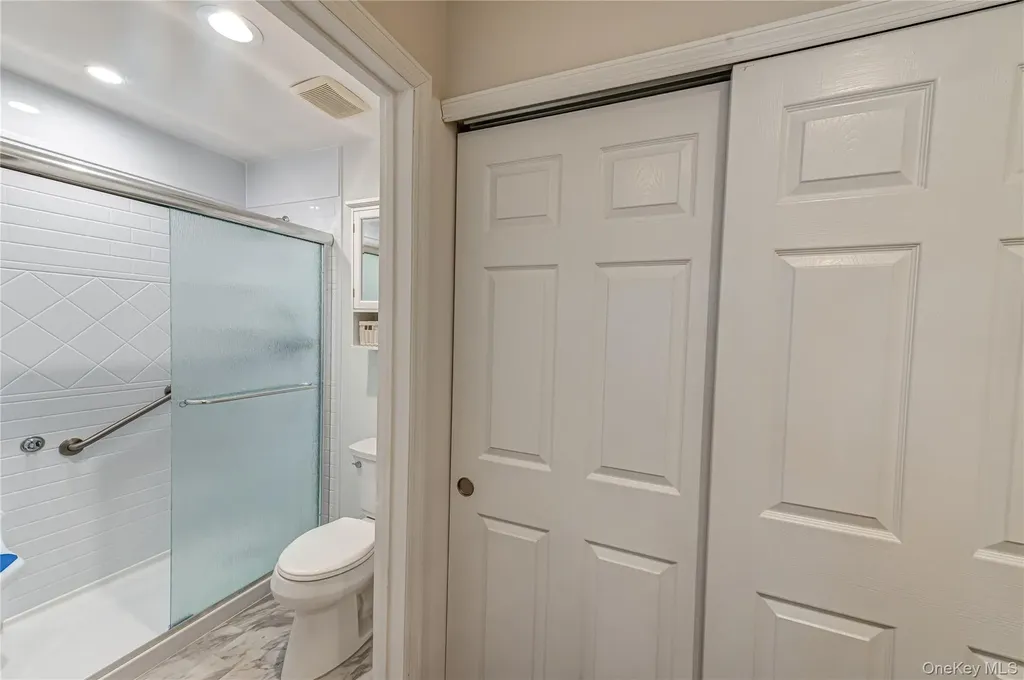 263 Glen Drive Ridge NY 11961