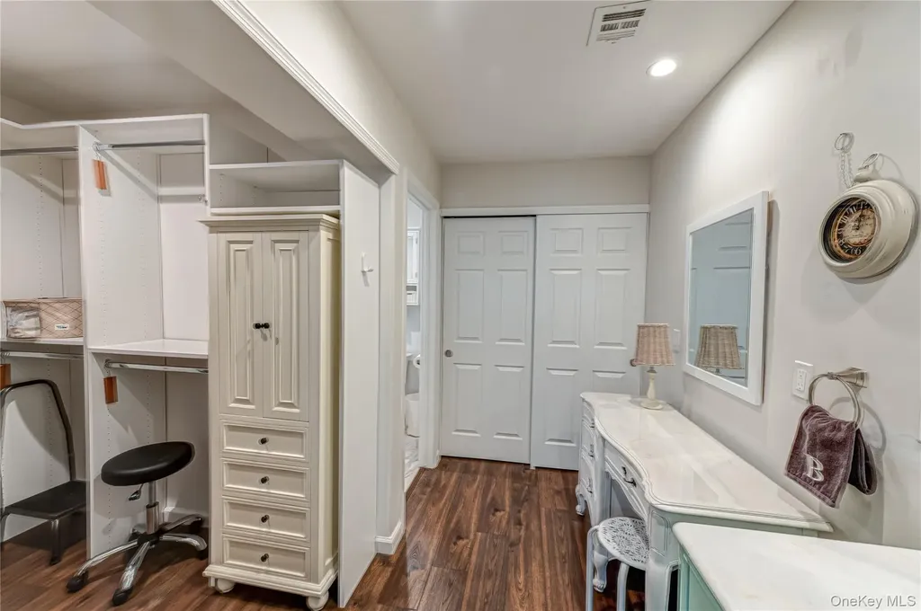 263 Glen Drive Ridge NY 11961