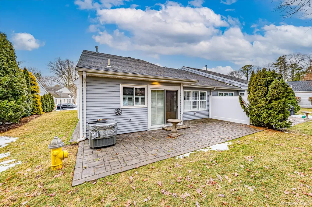 263 Glen Drive Ridge NY 11961