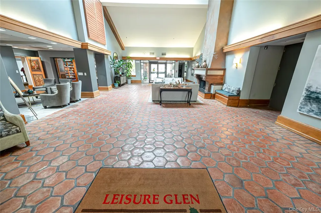 263 Glen Drive Ridge NY 11961