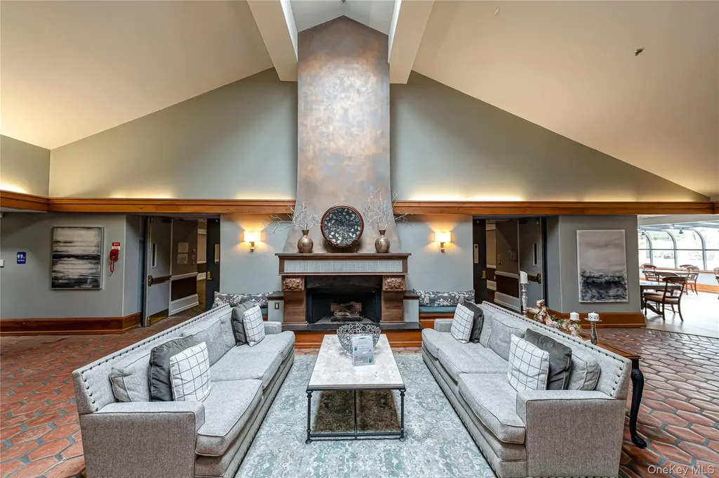 263 Glen Drive Ridge NY 11961