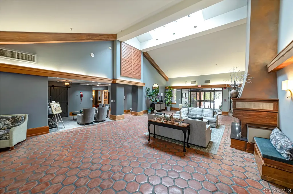 263 Glen Drive Ridge NY 11961