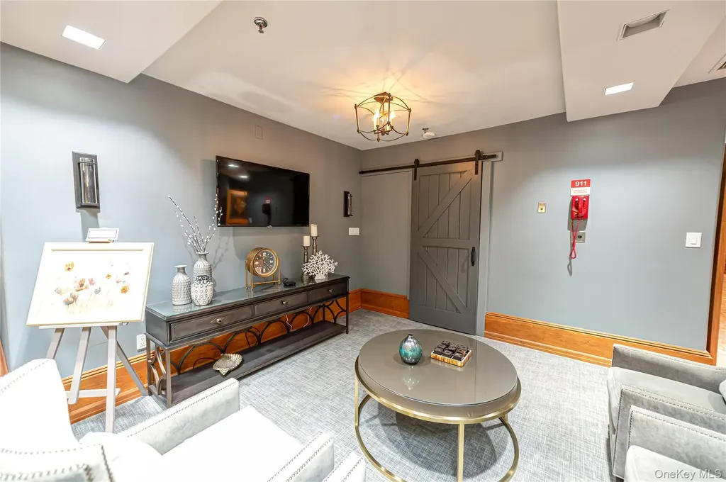 263 Glen Drive Ridge NY 11961