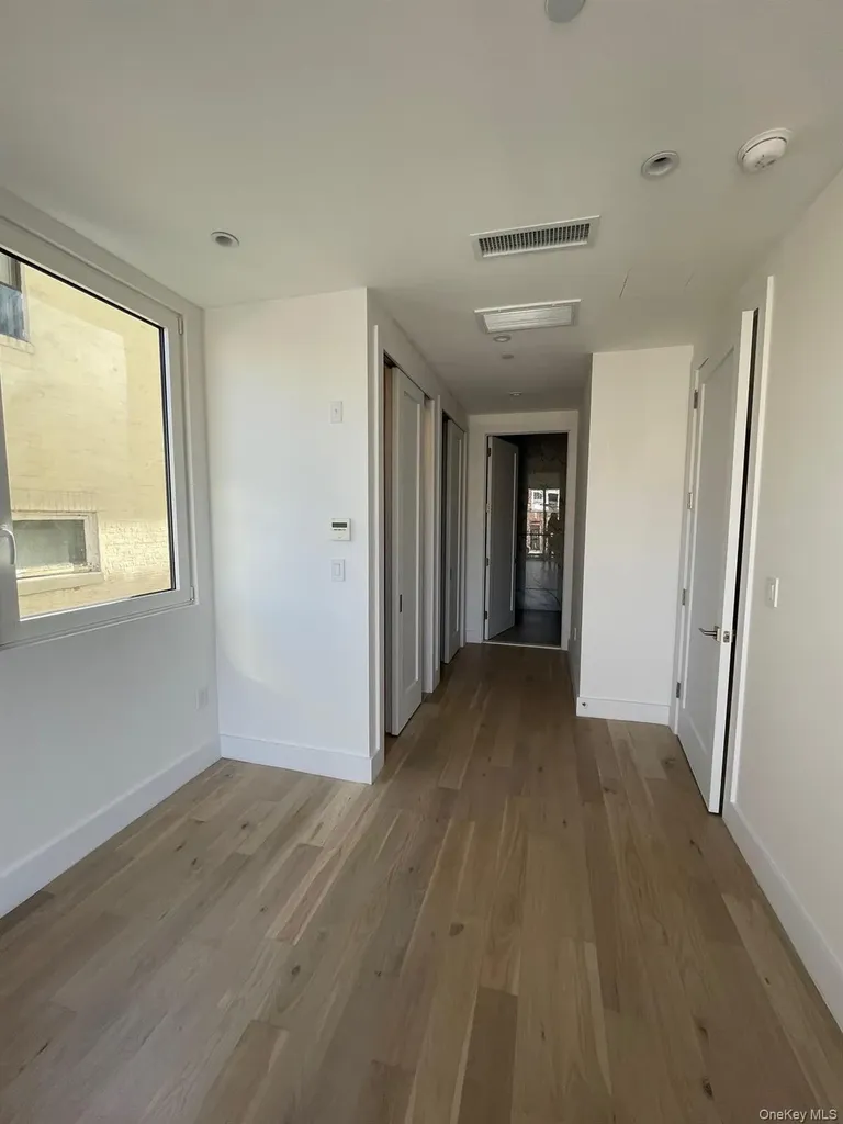 19-14 21st Road Astoria NY 11105