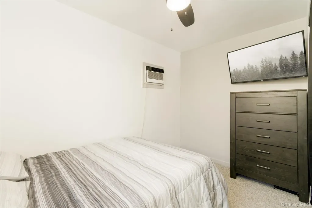 150 #4 Main Street Islip NY 11751