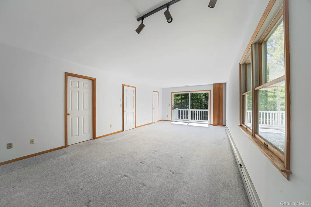 4 Chambord Court Shoreham NY 11786