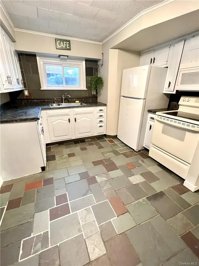 3 Muller Avenue Highland Falls NY 10928