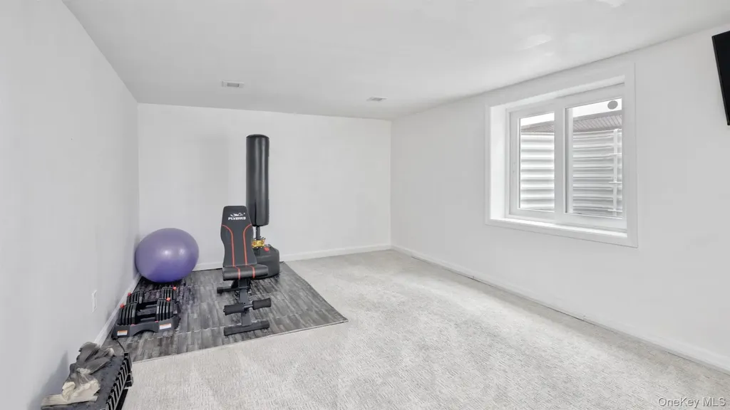 383 White Road Mineola NY 11501