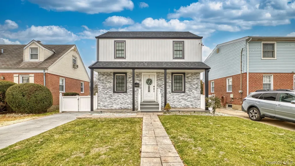 383 White Road Mineola NY 11501