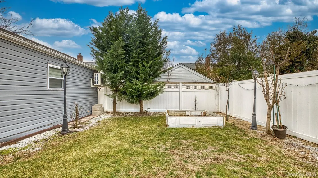 383 White Road Mineola NY 11501