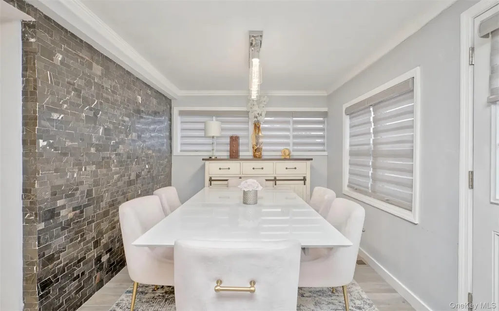 383 White Road Mineola NY 11501