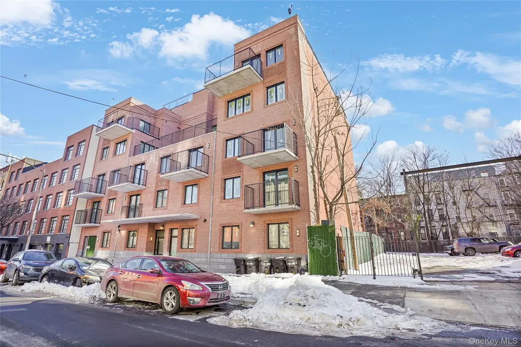 376 Vernon Avenue Brooklyn NY 11206