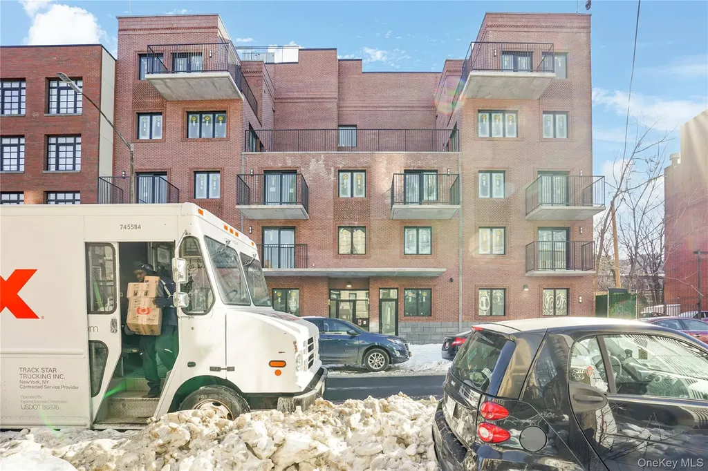 376 Vernon Avenue Brooklyn NY 11206