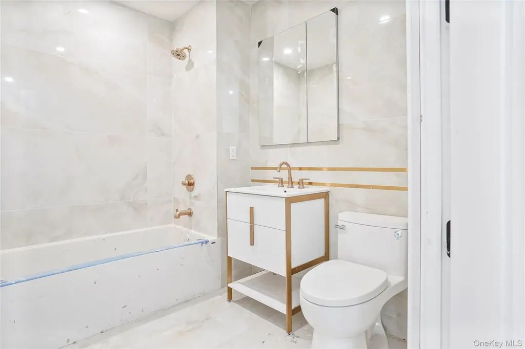 376 Vernon Avenue Brooklyn NY 11206