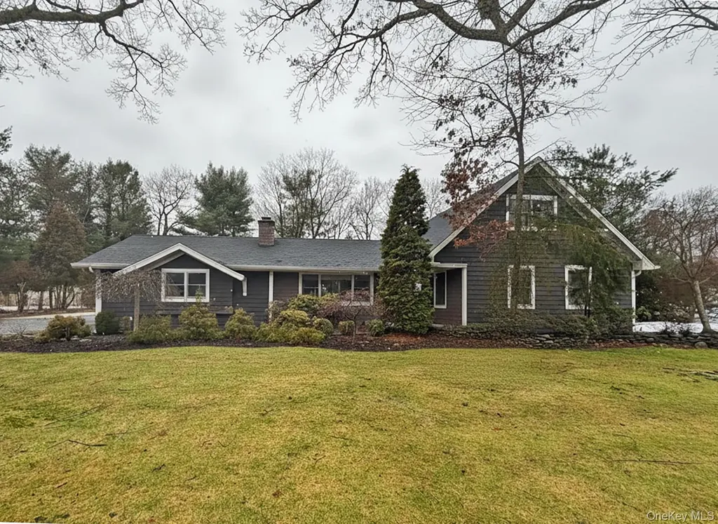 22 Redwood Drive Great River NY 11739