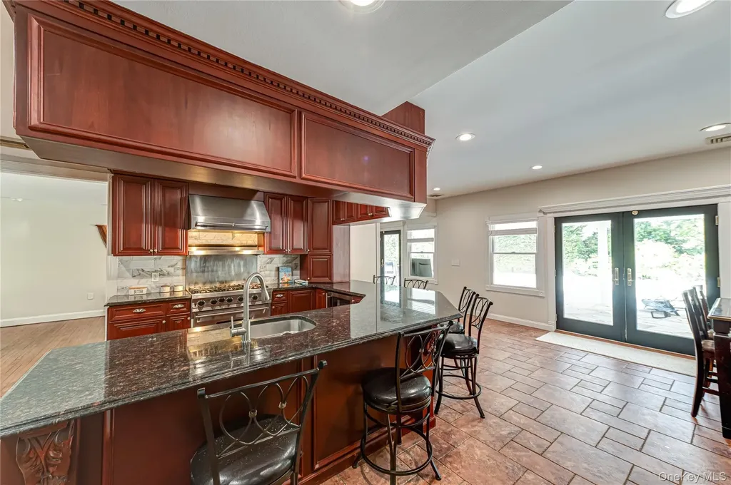 22 Redwood Drive Great River NY 11739