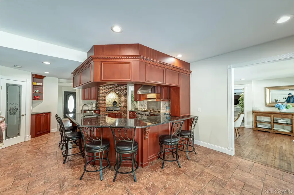 22 Redwood Drive Great River NY 11739