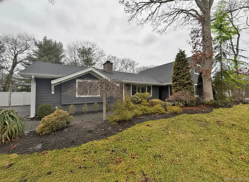 22 Redwood Drive Great River NY 11739