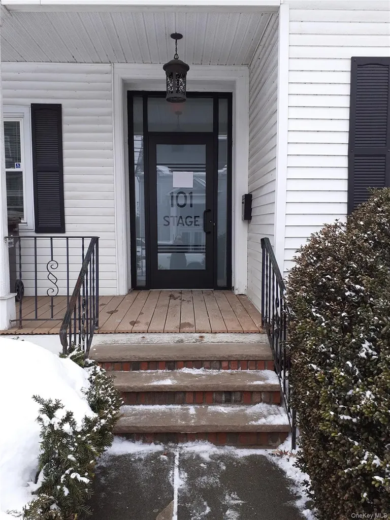 101 Stage Road Monroe NY 10950