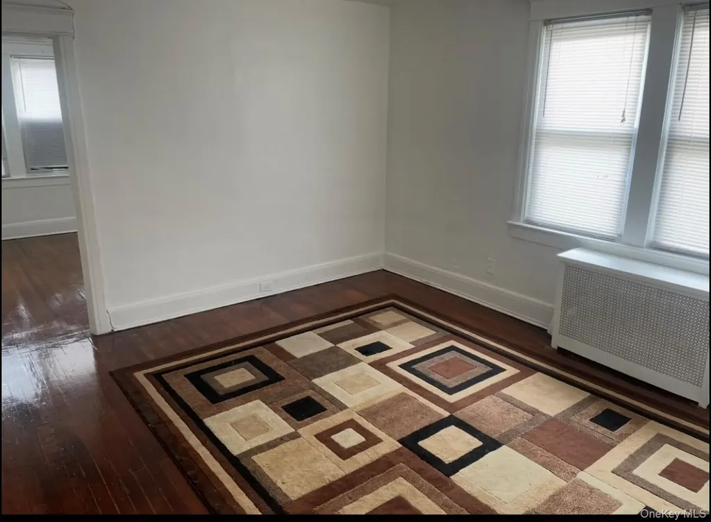 439 Thieriot Avenue Bronx NY 10473