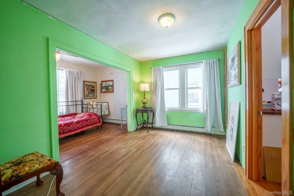 52 Park Avenue Williston Park NY 11596