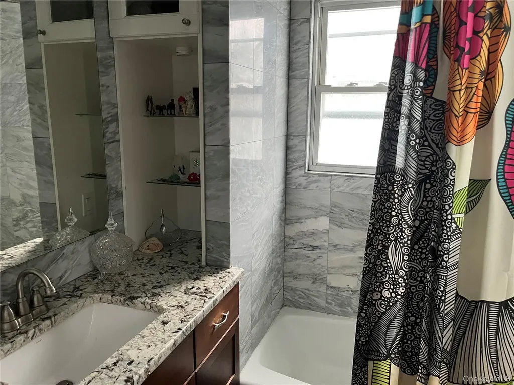 52 Park Avenue Williston Park NY 11596