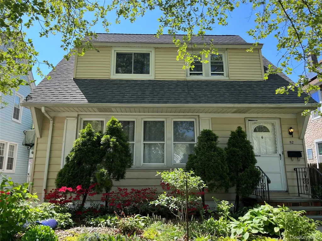 52 Park Avenue Williston Park NY 11596