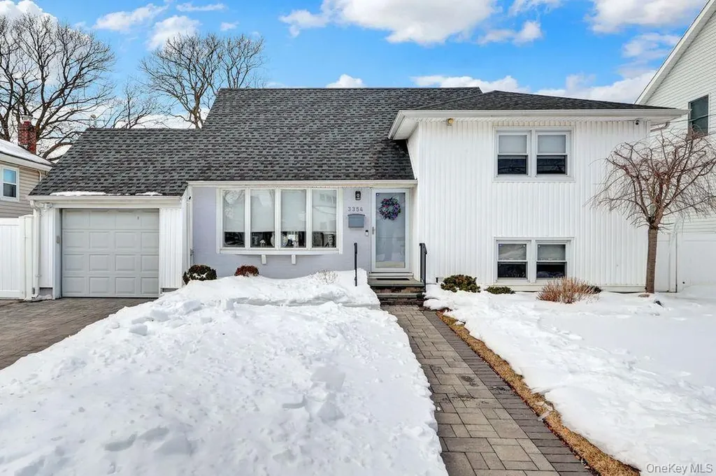 3354 2nd Street Oceanside NY 11572