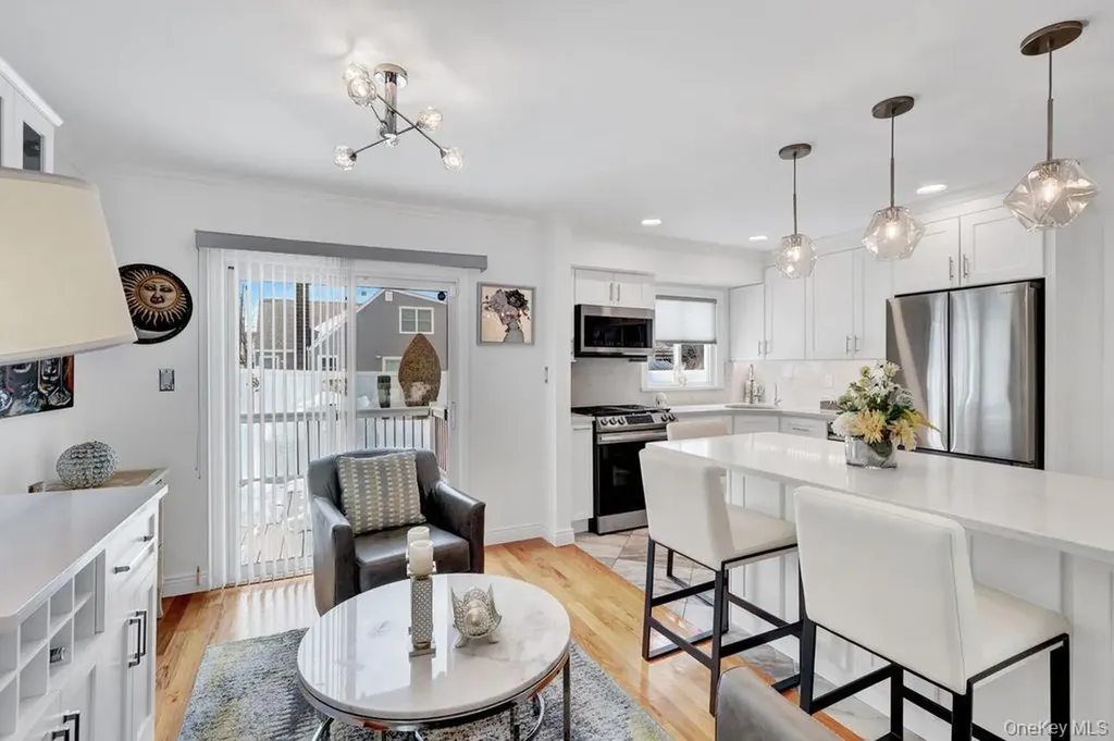 3354 2nd Street Oceanside NY 11572