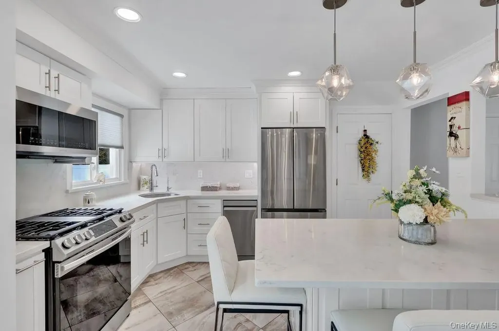 3354 2nd Street Oceanside NY 11572