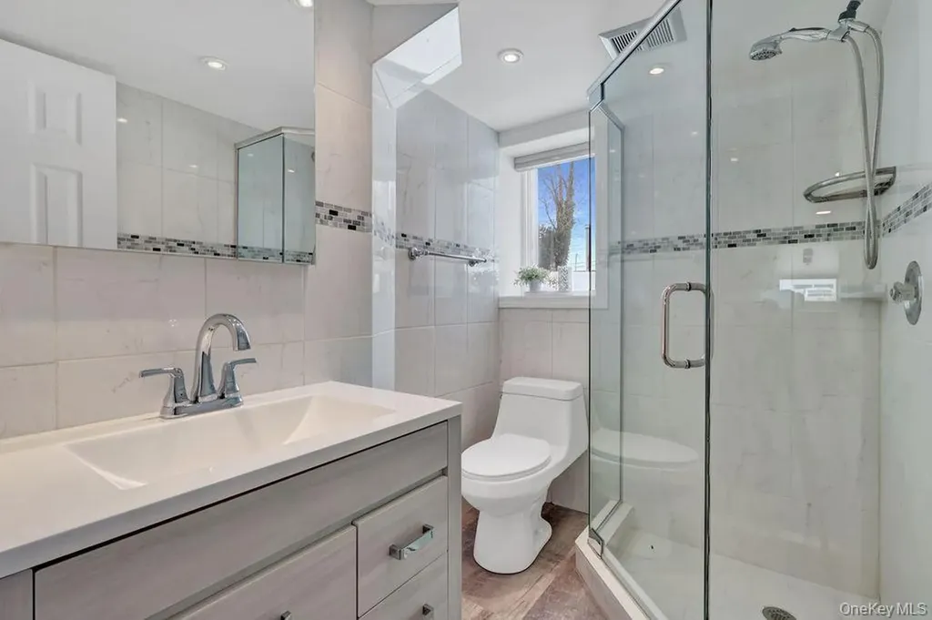 3354 2nd Street Oceanside NY 11572