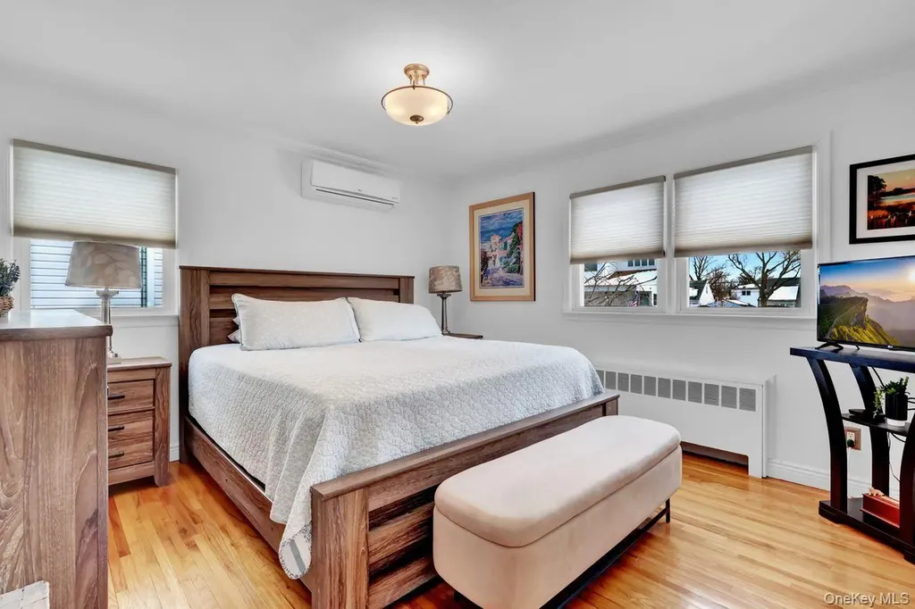 3354 2nd Street Oceanside NY 11572