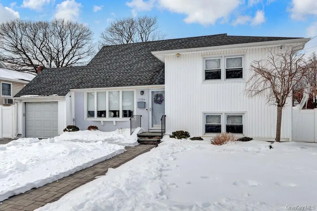 3354 2nd Street Oceanside NY 11572